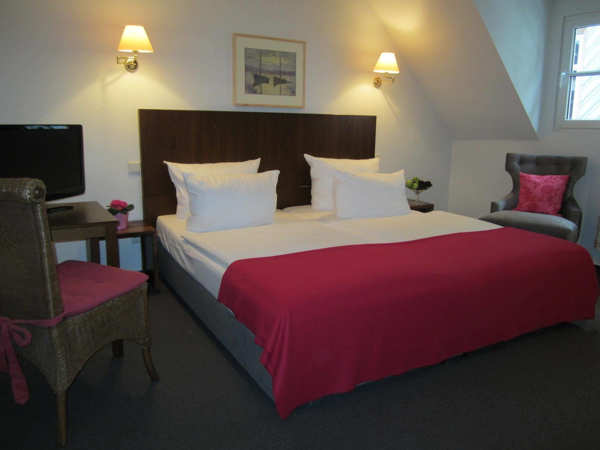 Hotel Lindenwirt Rüdesheim am Rhein Dış mekan fotoğraf