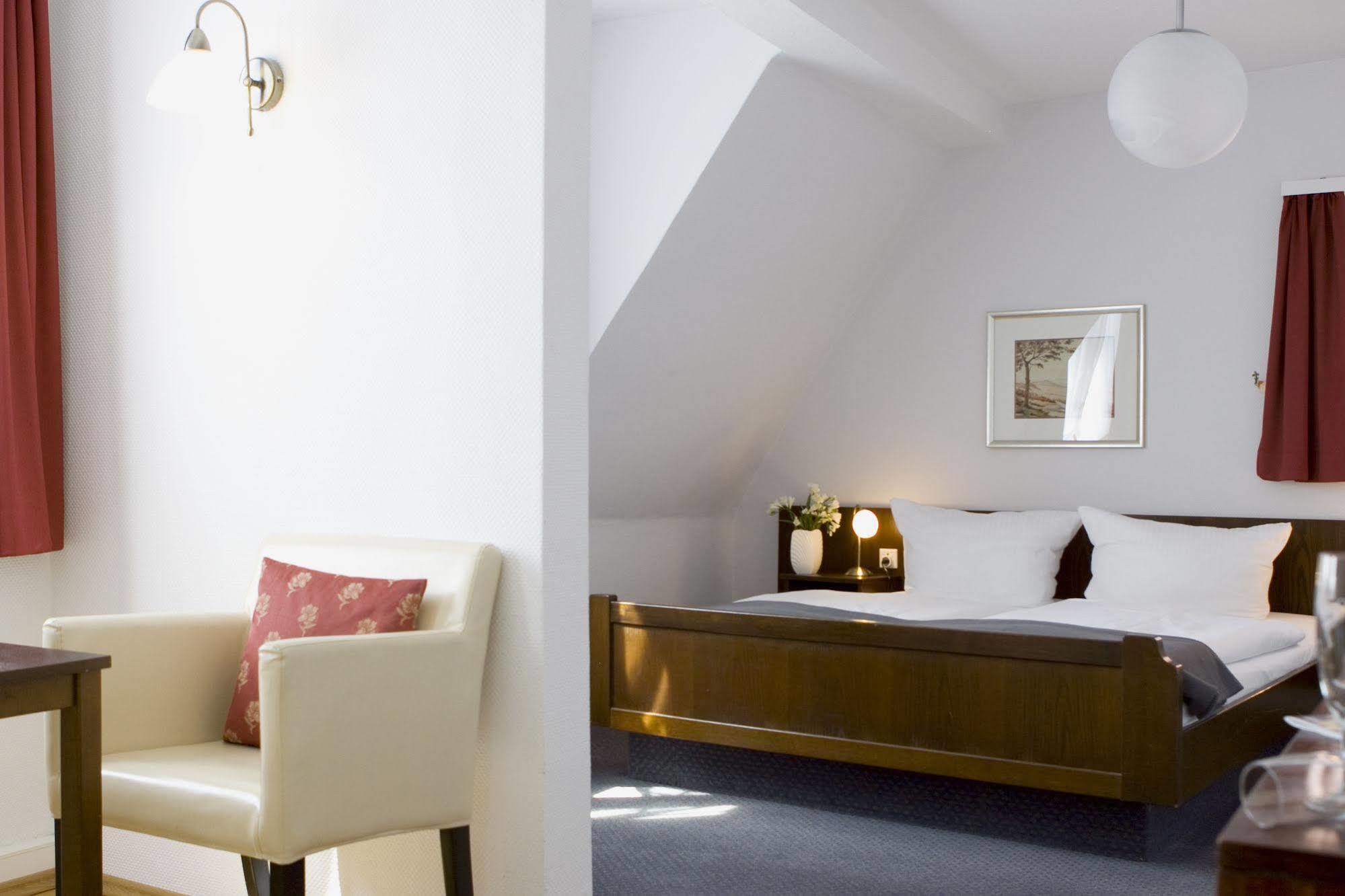 Hotel Lindenwirt Rüdesheim am Rhein Dış mekan fotoğraf